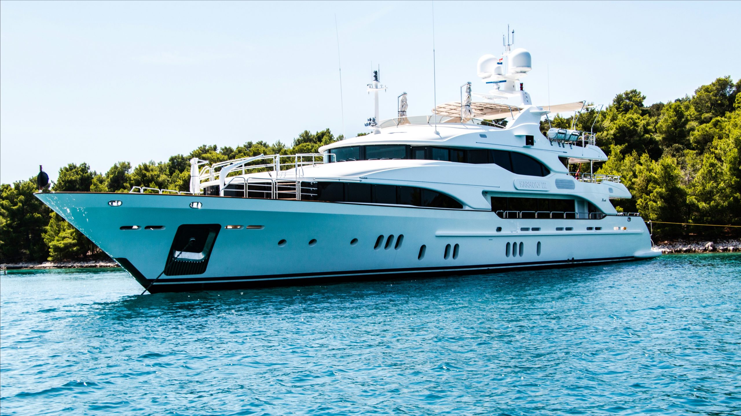 South African Woman Murdered on Bahamas Superyacht