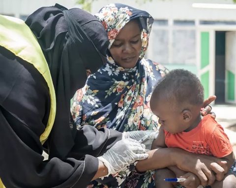 Sudan Child getting vaccine