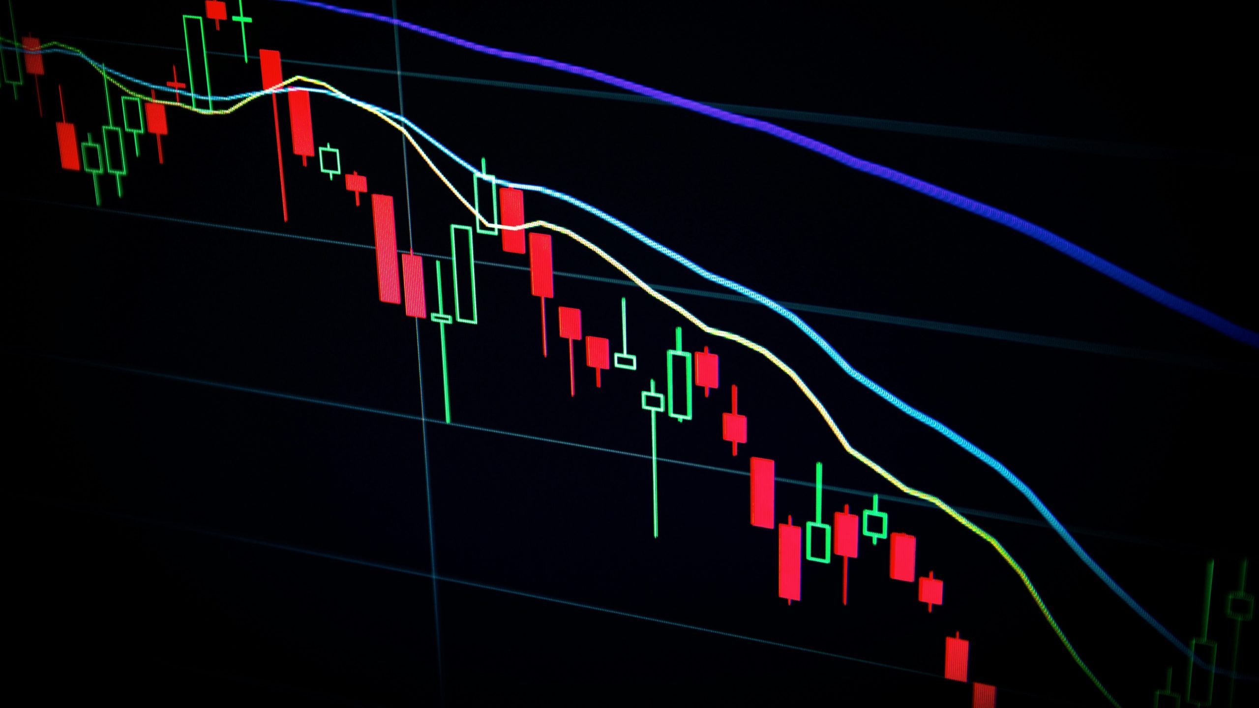 Dollar Holds as Yields Drop Amid Market Caution