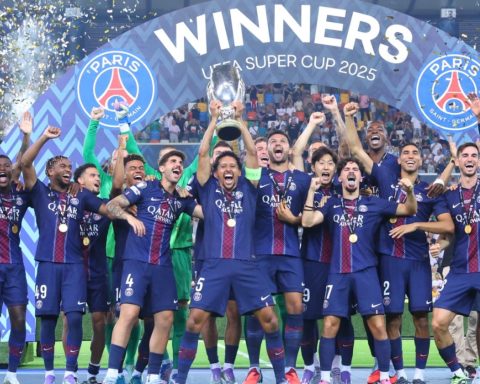 PSG Stun Spurs to Win UEFA Super Cup on Penalties
