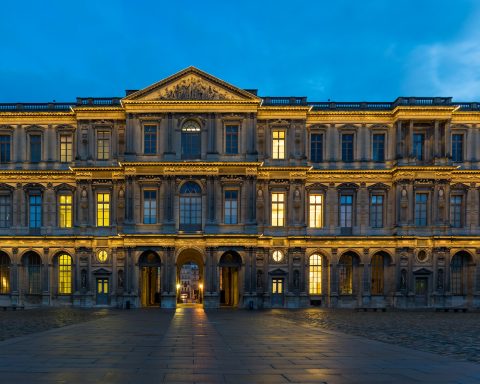 Louvre Museum Robbery Exposes Security Weak Spots