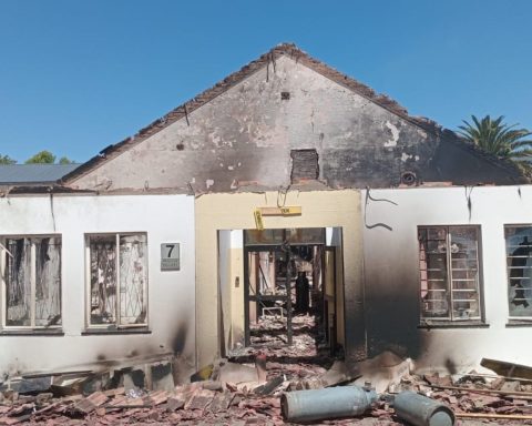 fort-hare-protests-fires-shutdown-sponsored-violence