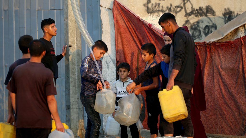 Palestinian Refugees Stranded At OR Tambo Finally Enter SA